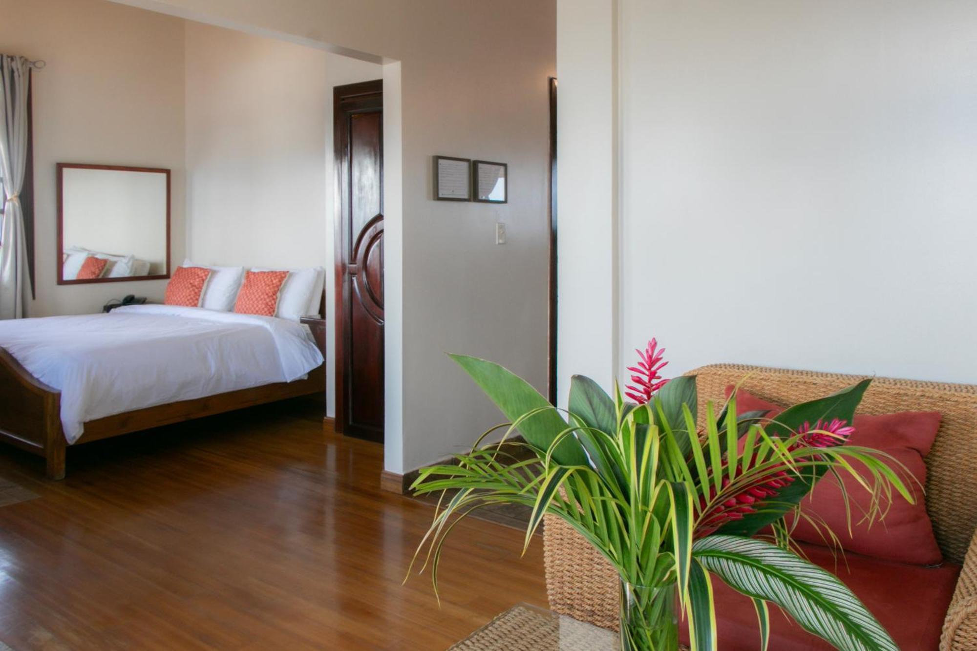 Hotel Palma Royale โบกัสทาวน์ ภายนอก รูปภาพ