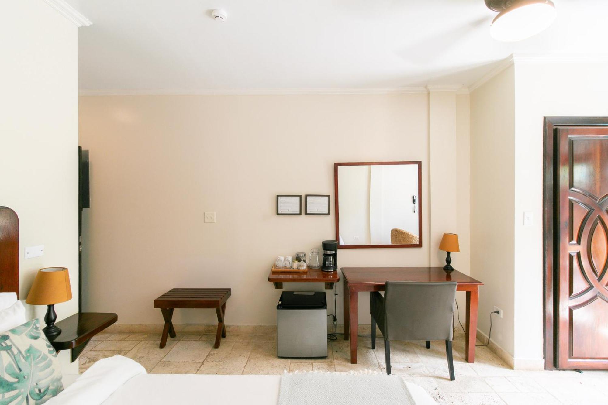 Hotel Palma Royale โบกัสทาวน์ ภายนอก รูปภาพ