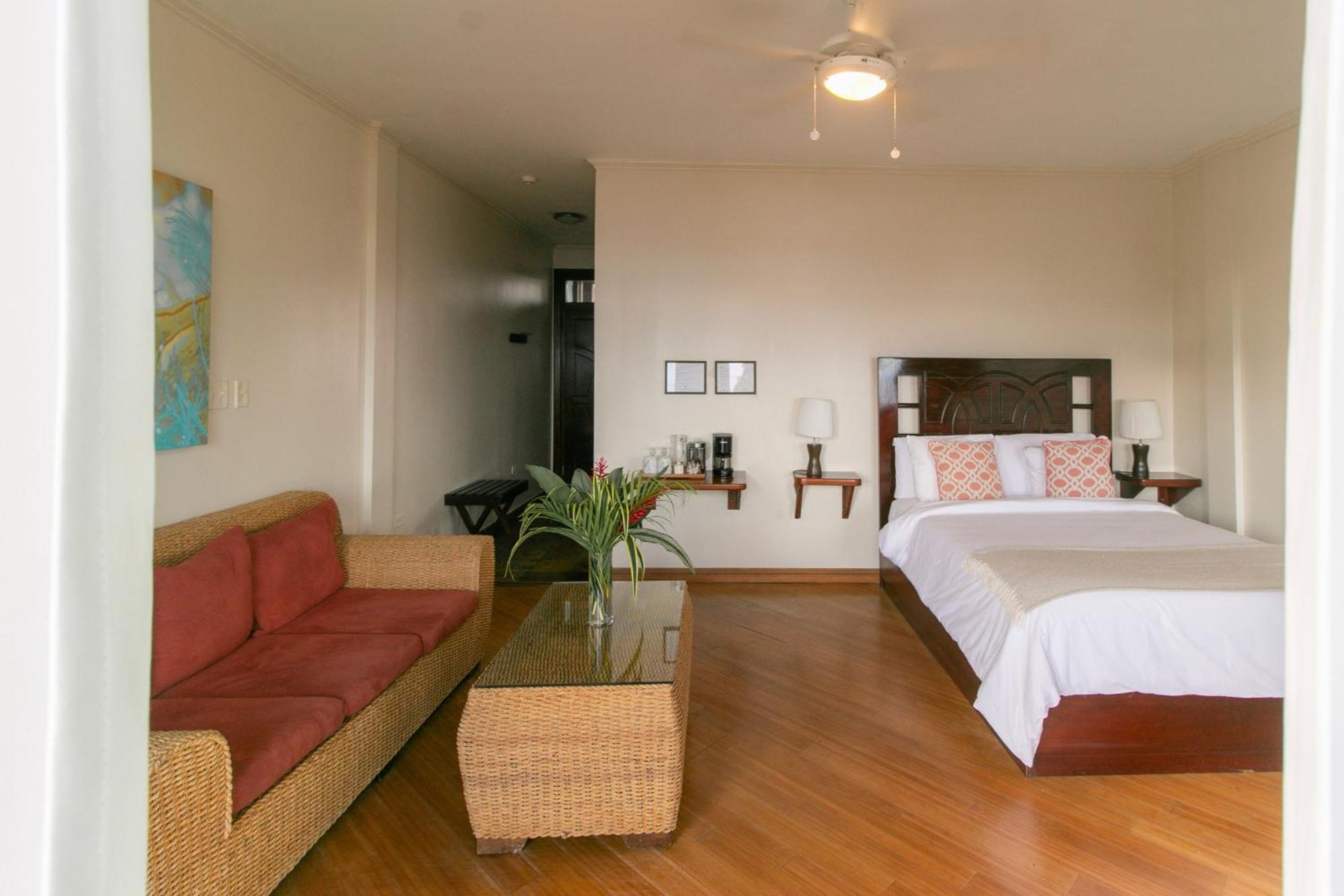Hotel Palma Royale โบกัสทาวน์ ภายนอก รูปภาพ